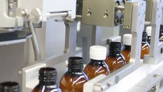 Groninger ist ein Spezialist für das Verschließen von Pharmaprodukten. (Groninger)