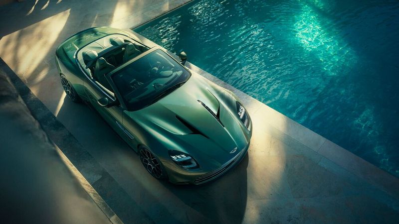 In seinem Flaggschiff-Cabrio bleibt Aston Martin dem V12-Motor treu. (Bild: Aston Martin)