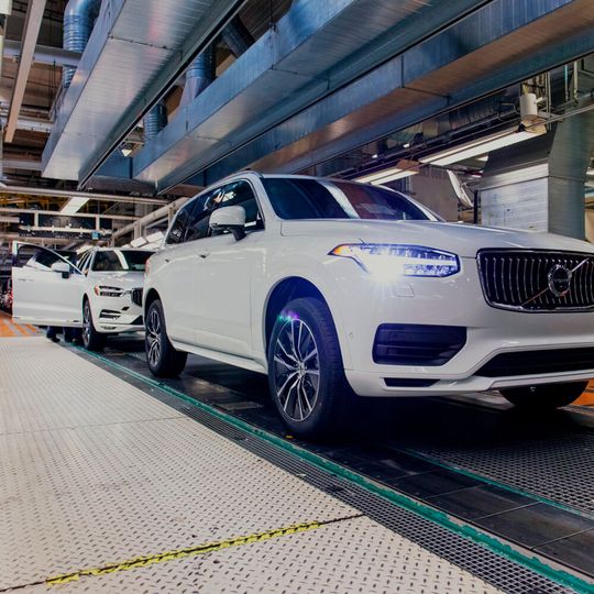 Vom Produktionsstopp bei Volvo sind Werke in Schweden, Belgien und den USA betroffen.(Bild:  Volvo)