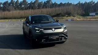 Steht unmittelbar vor seinem Produktionsstart: der Suzuki E-Vitara. (Bild: Simon – VCG)