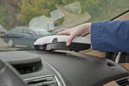 Der Sensor ermöglicht die Qualitätskontrolle zahlreicher Komponenten, beispielsweise in Kfz-Innenausstattungen.  (Bild: Datacolor)