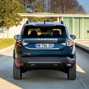 Dacia hat den Bigster bewusst rustikal gestylt, ihm so ein bisschen Outdoor- und Abenteuer-Image mit auf den Weg gegeben.(Bild:  Dacia)