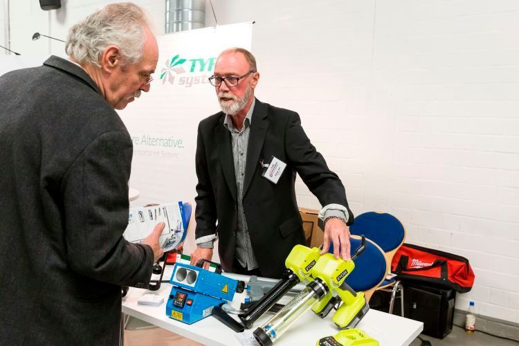 Das Unternehmen Otto-Products (ww.otto-products.com) bietet weiterentwickelte Verarbeitungsgeräte für Kartuschen an, wie sie vor allem im Karosseriebau bzw. der -Instandsetzung zum Einsatz kommen. (Stefan Bausewein)