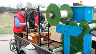 Die Aufwickelvorrichtung soll große Mengen der zuvor eingeholten Leine aufwickeln
können. (Höhenflugrekord)