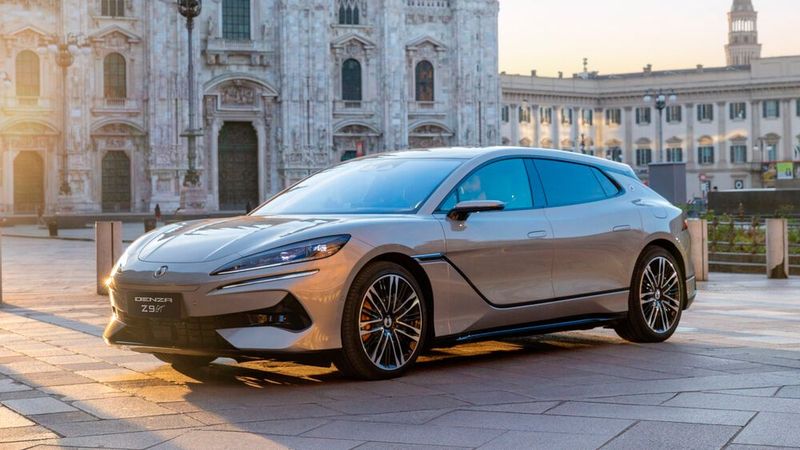 Der Z9GT feierte im Rahmen der Mailänder Design Week sein Europadebüt. (Bild: Denza)