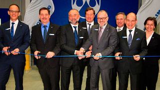 Am Standort Peine hat Röchling seine Produktionsfläche für die Fertigung von Kunststoffteilen erweitert. (Röchling Automotive)