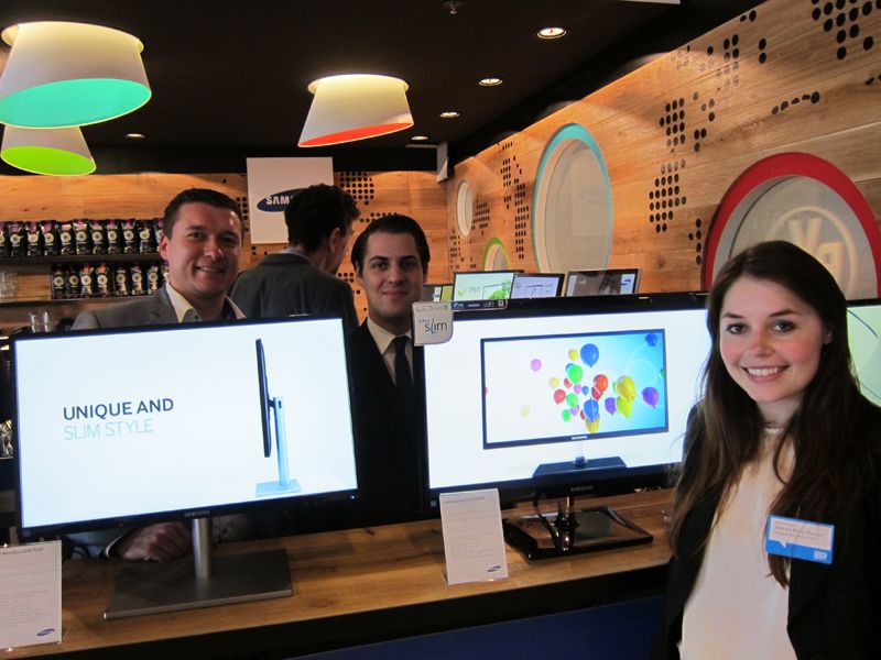 v. l. Lukas Kalisz, Simon Winkler und Johanna Maria Stumpf hatten den leckersten Kaffee im Stadion. (IT-BUSINESS)