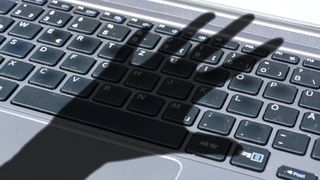 Shadow Agentic AI ist ein blinder Fleck für CISOs. Autonome KI-Agenten handeln oft ohne Wissen der IT-Abteilung und ohne Governance-Richtlinien. (Bild: © Calado - stock.adobe.com)