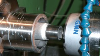 de-2022-03-800-aufmacher-sieb-meyer-gmn-spindeleinsatz-cmyk (Quelle: GMN Paul Müller Industrie GmbH & Co. KG)