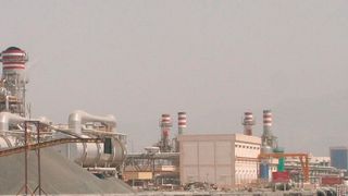 Die Suche nach einer unerschöpflichen Trinkwasserquelle für die Menschheit, die wiederum die globale Wasserknappheit löst, stand bei der Entwicklung an erster Stelle. (CC BY 2.0
Desalination plant RAK
 / CC BY 2.0)