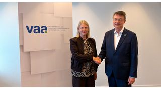 Verhandlungsführerin für den VAA war die 1. VAA-Vorsitzende Dr. Birgit Schwab, für den BAVC war Matthias Bürk Verhandlungsführer.  (Bild: VAA)