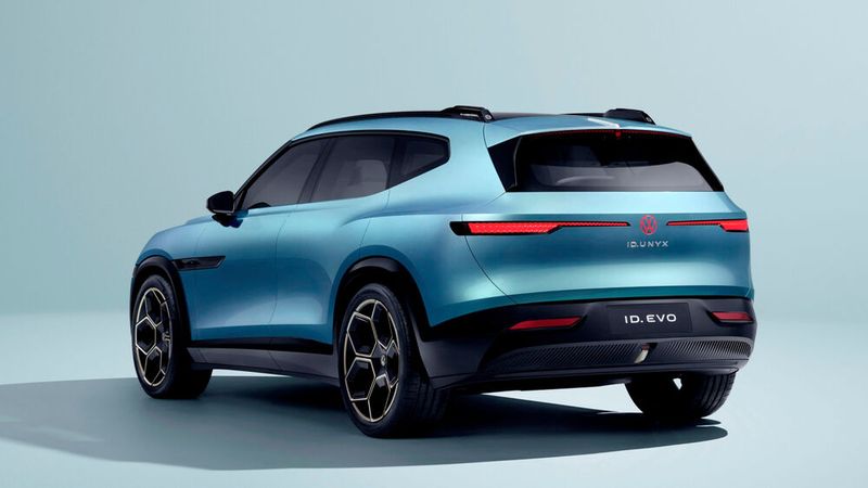 Der ID Evo basiert auf einer 800-Volt-Architektur, was schnelle Ladevorgänge verspricht. (Bild: VW)