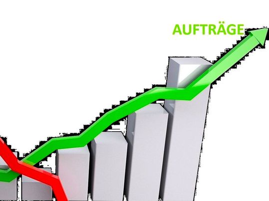 Nach einer langen Durststrecke für die deutsche Industrie, scheint sich nun eine konjunkturelle Trendwende abzuzeichnen. Denn das Auftragspolster ist seit einiger Zeit stetig am Wachsen ...(Bild:  Kurvenfuzzi)