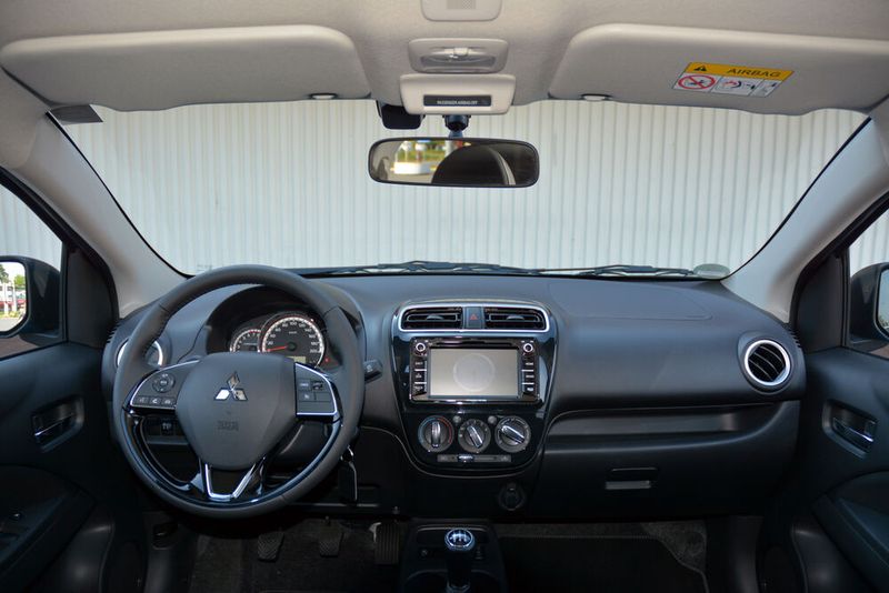 Die Bedienung gibt keine Rätsel auf. Einmal Platz genommen, findet man sich sofort zurecht.  (Bild: Bürger/»kfz-betrieb«)