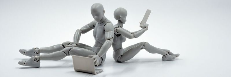 Mithilfe von Künstlicher Intelligenz (KI) lassen sich gerade für das Online Marketing unterschiedlichste Textgattungen, wie Produktbeschreibungen oder Kataloge, automatisiert erstellen. Mithilfe von Künstlicher Intelligenz (KI) lassen sich gerade für das Online Marketing unterschiedlichste Textgattungen, wie Produktbeschreibungen oder Kataloge, automatisiert erstellen.