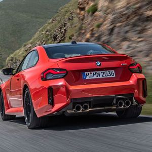 Der M2 soll vor allem trackaffine Fahrer begeistern.(Bild:  BMW)