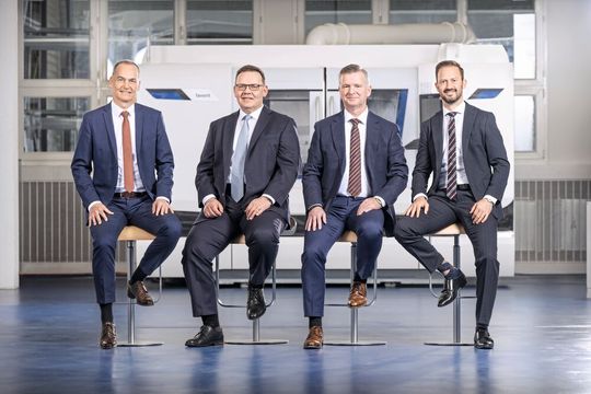 Von links nach rechts: Jens Bleher (CEO), Stephan Stoll (COO), Daniel Huber (CTO) und Sandro  Bottazzo (CSO), alle Fritz Studer AG.(Bild:  David Schweizer)