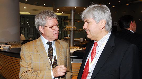 Wolfgang Gottschalk, Kfz-Verband Rheinland, und Klaus Anderlik, Geschäftsführer der Kfz-Innung Ostthüringen. (Archiv: Vogel Business Media)