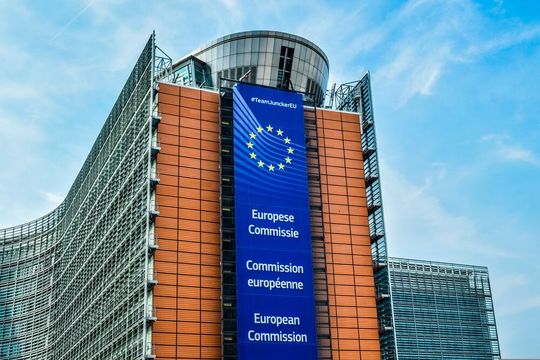Die EU-Kommission untersucht, ob Sanofi im Wettbewerb um Grippeimpfstoffe gegen europäisches Kartellrecht verstoßen hat.(Bild:  frei lizenziert /  Pixabay)