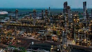 Die Total-Raffinerie in Leuna soll künftig ohne russisches Öl als Rohstoff arbeiten. (Total)