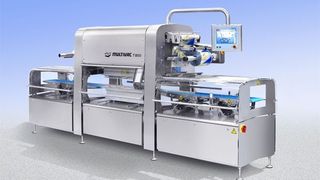 Der Traysealer T 800 erreicht einen Spitzen-Durchsatz von 120 Standard-Trays in der Minute mit einem sechsnutzigen Werkzeug. Bild: Multivac (Archiv: Vogel Business Media)