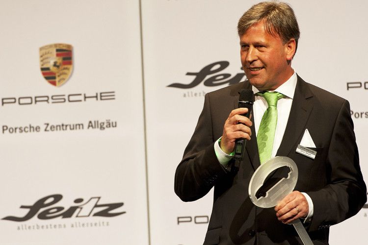 Mann mit Verantwortung: Ulrich Berger ist Geschäftsführer des neuen Porsche-Zentrums Allgäu. (Foto: Moelle)
