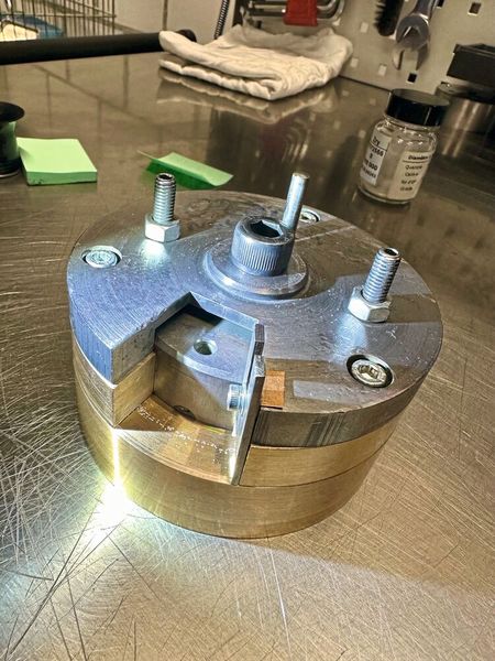 Chez MPS Watch, un roulement à billes vient d'être assemblé. Les billes sont aussi fabriquées sur place. (Source : MSM)