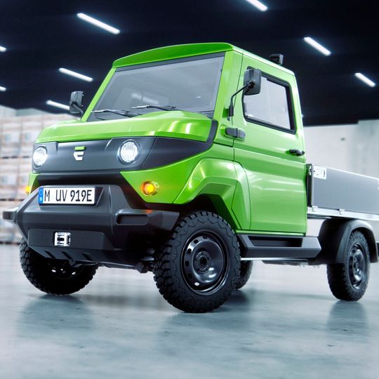 Das elektrische Nutzfahrzeug Acar von Evum Motors ist seit dem 16. Juni bestellbar.(Bild:  Evum)