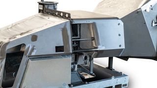 Elting übernimt für einen Kunden die komplette Gehäuse- bzw. Maschinenfertigung von Holzzerkleinerern. Diese bestehen jeweils aus bis zu 400 Fertigungseinzelteilen, die über diverse Vormontage-Baugruppen in die finale Schweißbaugruppe zusammenlaufen. (Bild: Elting)