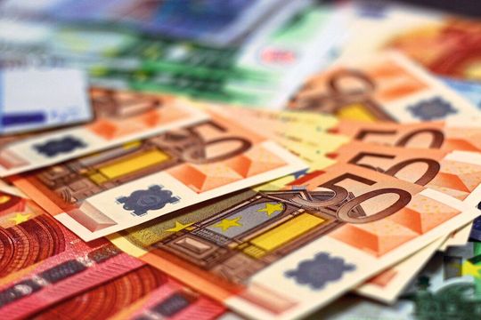 Für Lehrgänge des Handwerks steht mehr Geld zur Verfügung. Für Lehrgänge des Handwerks steht mehr Geld zur Verfügung.