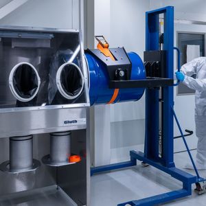 BMW recycelt die Zellen im Direktrecycling-Verfahren.(Bild:  BMW)