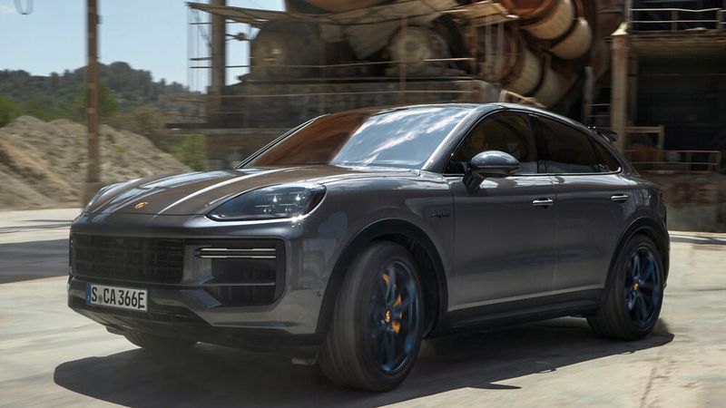Platz eins bei den Plug-in-Hybriden im Februar 2024: Porsche Cayenne, 1.276 Neuzulassungen  (Bild: Porsche)