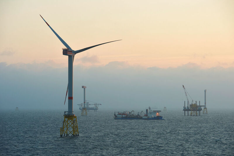 Durch Steigerung der Inter-Array-Spannungsebene von 33 auf 66 kV ist eine Reduzierung der gesamten Kapitalausgaben eines Offshore-Windparks um bis zu 15 % möglich. (© Jan Oelker / Senvion SE)