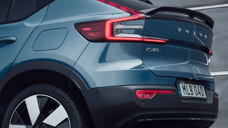 Das Heckdesign ist außergewöhnlich. (Bild: Volvo)