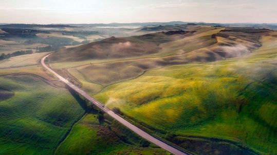 Der Supply Chain Compass-Report liefert strategische Orientierung für Supply-Chain-Führungskräfte – mit Fokus auf Technologieeinsatz, Effizienzsteigerung und robuste Lieferketten.(Bild:  Blue Yonder)