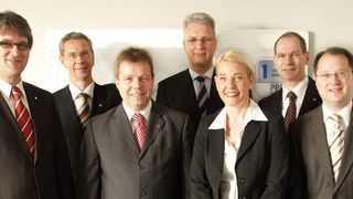 Das neue Ricoh-Management (v.l.): Gernot Vizethum, Holger Juraschek, Mario Hippe, Thomas Grethe, Ursula Risch-Sauer, Harald Gordon und Ortwin Klinkenberg. (Archiv: Vogel Business Media)