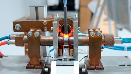 Minitec konzipiert und fertigt individuell gestaltete Anlagen und Arbeitsplätze für das flussmittelfreie Hartlöten unter Schutzgas. Genaueres verrät das Unternehmen in einem Webinar am 29. April 2020 von 14:00 bis 15:00 Uhr. (Bild:  Minitec)