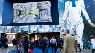 Die Autopromotec – hier ein Archivbild aus dem Jahr 2019 – wird erst wieder im Mai 2022 ihre Tore für Aussteller und Fachbesucher öffnen. (Bild: Autopromotec)