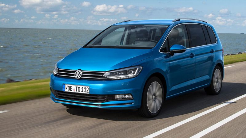 Platz eins bei den Großraum-Vans im Februar 2023: VW Touran, 1.417 Neuzulassungen (Bild: VW)