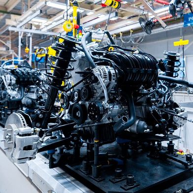 Da könnte mehr laufen! Nachdem das erste halbe Jahr 2025 von zarter Hoffnung auf Besserung der Lage im deutschen Maschinenbau beseelt war, zeigen aktuelle Befragungen, dass sich die Lage eher wieder verdüstert ... (Bild: Mechanic Max)