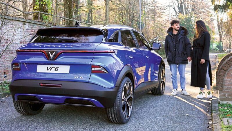 Ab März 2023 sollen dann der VF6 als Modell der Kompaktklasse … (Bild: Vinfast)