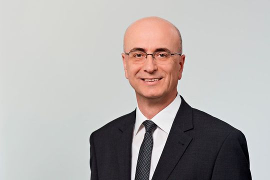 Bernhard Geis, Leiter Wirtschaft und Statistik, VDW: «Der Auftragsanstieg im ersten Quartal ist ein wichtiges Signal, aber noch keine Entwarnung. Für eine stabile Aufwärtsentwicklung braucht es wieder mehr Investitionsvertrauen – und verlässlichere wirtschaftliche Rahmenbedingungen.»(Bild:  VDW)