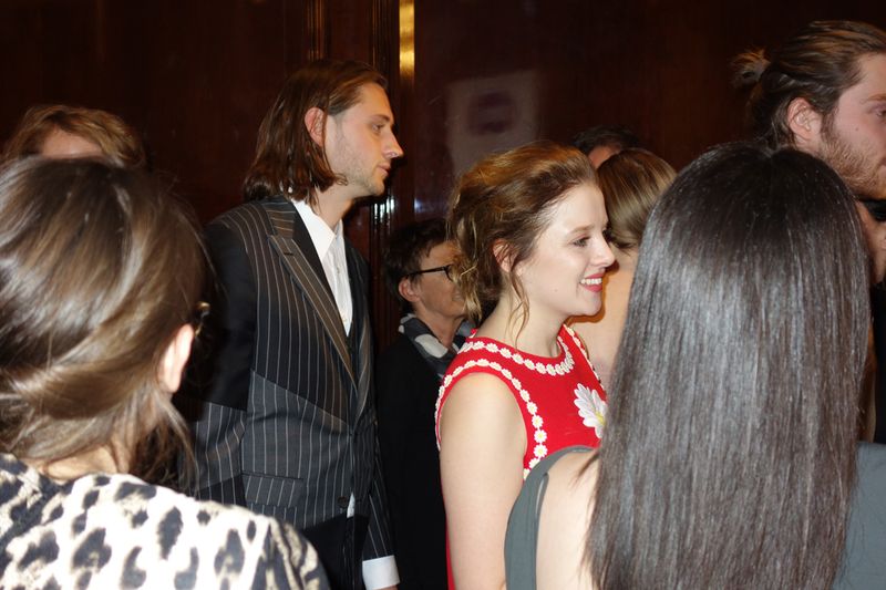 Jella Haase alias Chantal. (Bild: IT-BUSINESS)