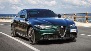 In Deutschland müssen mehr als 2.200 Fahrzeuge überprüft werden, darunter auch das Modell Giulia. (Bild: Alfa Romeo)