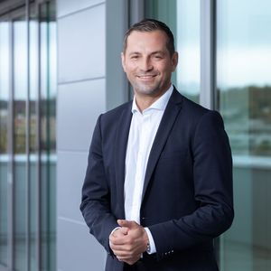 Mario Brunner ist als EVP Engineering and Technology Powertrain Systems Mitglied der Geschäftsführung von AVL List geworden.(Bild:  AVL)