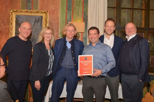 Bei der Prämierung von Controlware zum „Regional Solution Partner of the Year“ (v.l.n.r.): Sascha Rosbach (Area Vice President Public Sector and Field Sales, Splunk), Friederike Heydolph (Director Channel, Splunk), Bernd Schwefing (Geschäftsführer, Controlware), Daniel Seifert (Teamleiter CC IT-Management Analytics Engineering, Controlware), Constantin Stahlknecht (Area Vice President Strategic Enterprise Business, Splunk) und Niklaus Seiler (Group Vice President Central EMEA, Splunk).(Controlware)