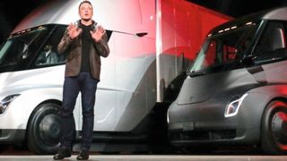 Seit der Unternehmensgründung 2003 hat Tesla bislang überhaupt nur viermal ein Vierteljahr mit einem Überschuss abschließen können. Im laufenden Quartal rechnet Musk nur mit einem „sehr kleinen Nettogewinn“. (Tesla)