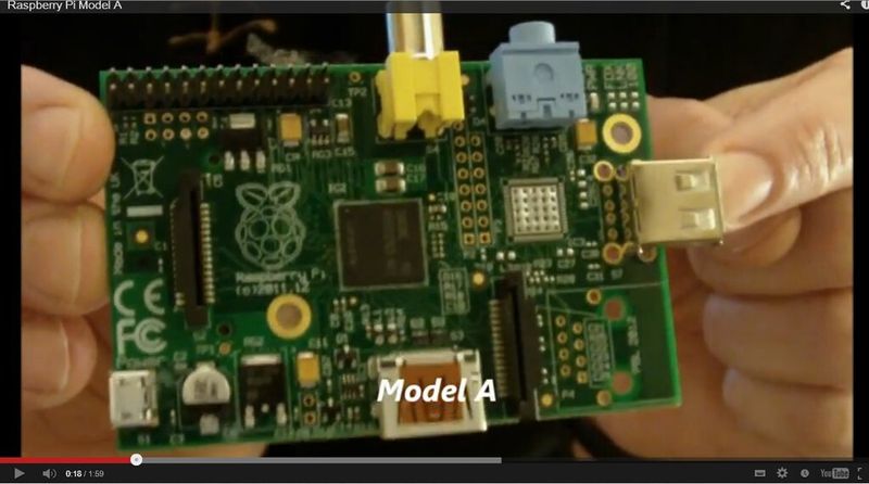 Raspberry Pi Modell A: Pete Wood, Designspark, präsentiert den Raspberry Pi (Bild: Pete Wood, Designspark)