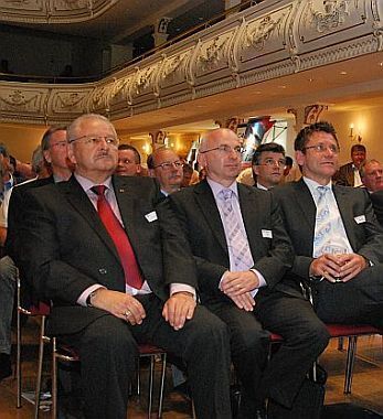 Vertraten den Vorstand des ZDK: Jürgen Karpinski, Reinhard Ott und Wilhelm Hülsdonk. (Archiv: Vogel Business Media)