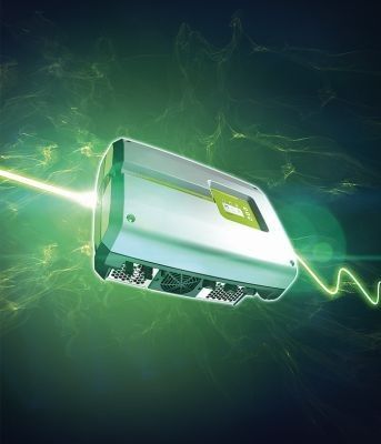 Eine neue Generation der PIKO-Wechselrichter bringt  neben einer Vielzahl bewährter Schnittstellen und dem integrierten Datenlogger noch weitere neue Kommunikationsmöglichkeiten mit. Dank der Smart Home Kompatibilität ist auch die Einbindung in intelligent gesteuerte Haussysteme möglich. Mit Hilfe der Vernetzungstechnologie EEBus kann der Wechselrichter mit den elektronischen Geräten im Haushalt kommunizieren, sodass vorhandene Solarenergie wirtschaftlich sinnvoll genutzt werden kann. (:kostal design GmbH & Co. KG)